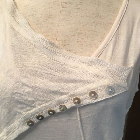 Akela Key Dress - Picture 2 of 9